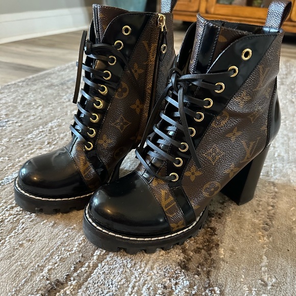 Designer Boots - Picture 5 of 6